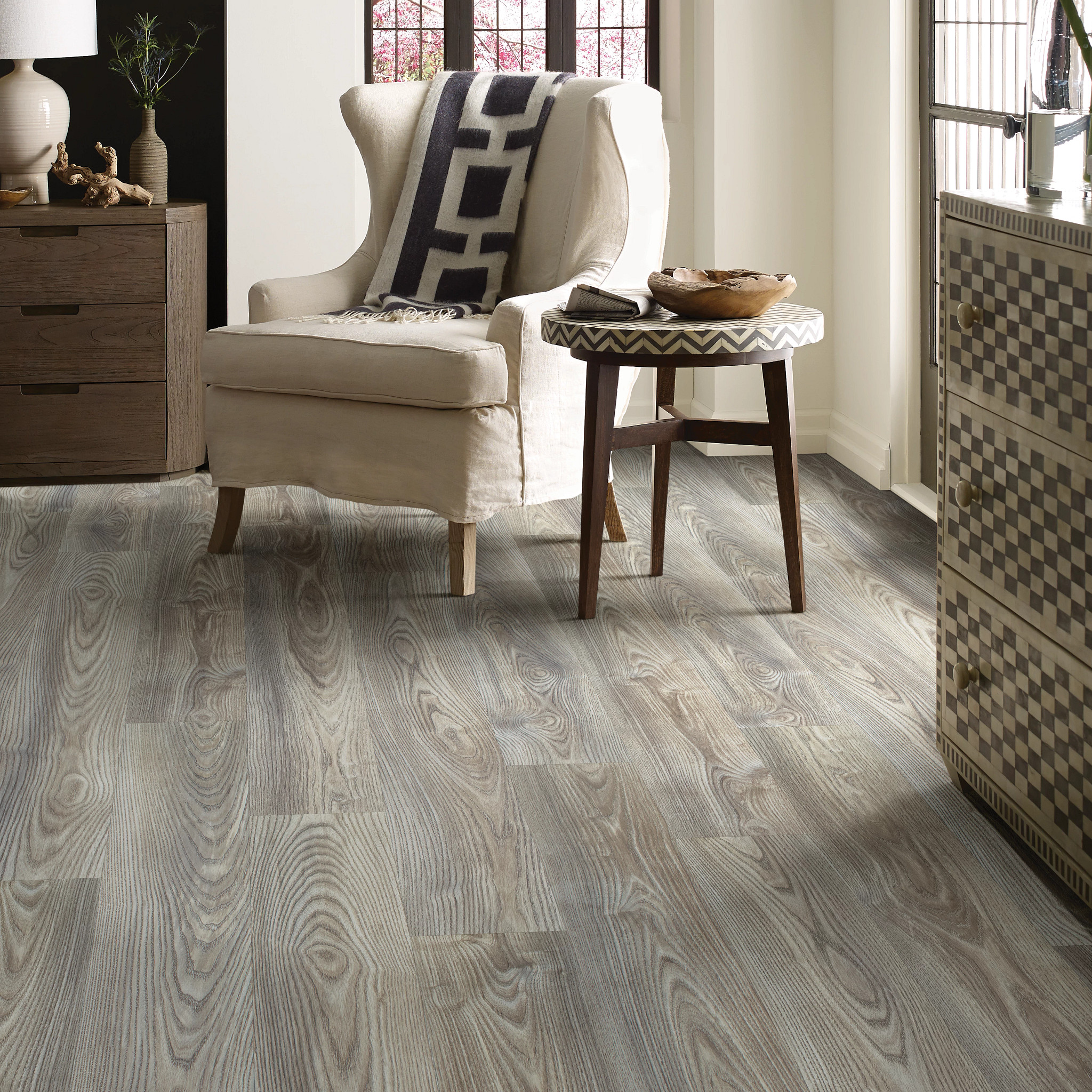 ARDENT-5606V-GREY-CHESTNUT-07062-room-image