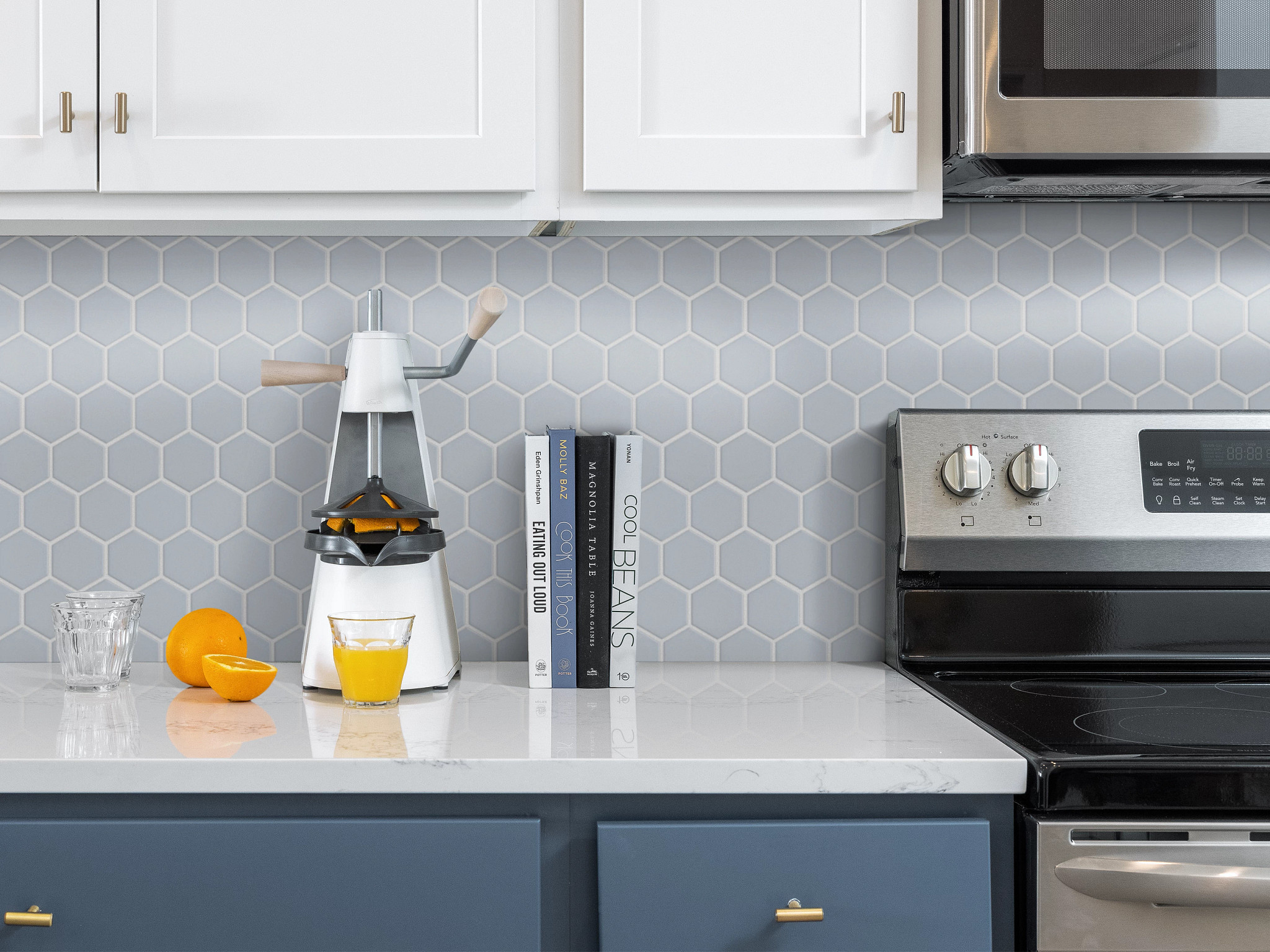 GRANDEUR 2" HEX MATTE MOSAIC GLACIER ROOM