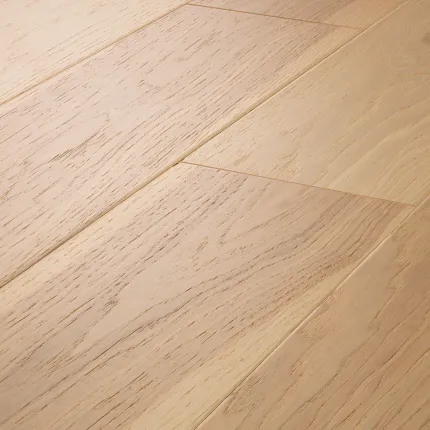 Light Oak Hardwood Flooring - Natural Grain Pattern Light oak hardwood flooring with natural grain pattern