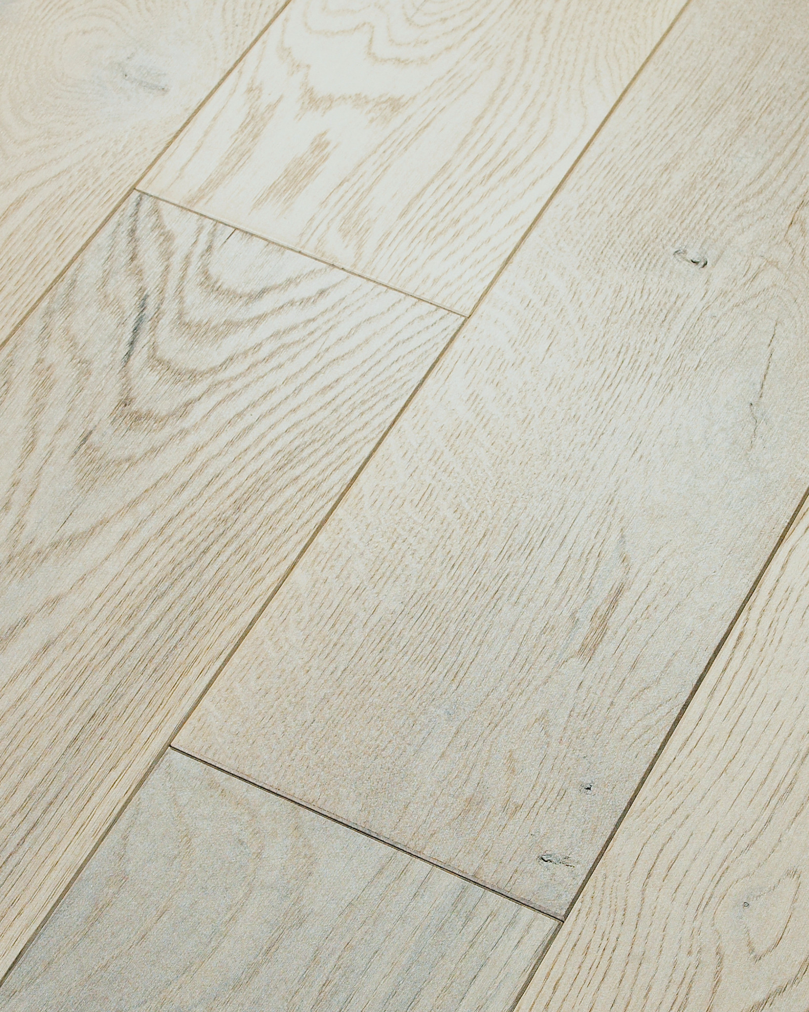 METALLICS II WHITE GOLD ANGLED